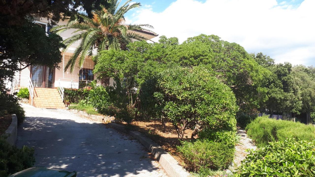 Lilianka Hotel Selce Exterior foto